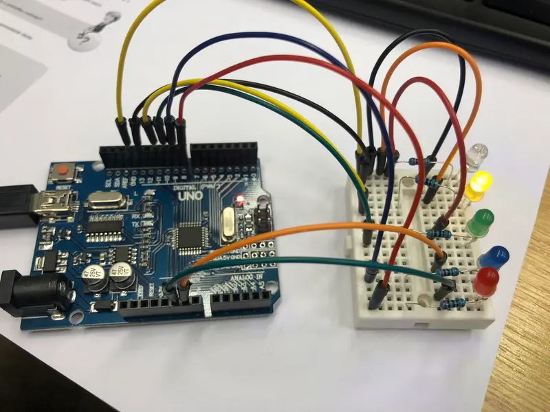 Aplikovaná informatika a soutěž KyberRobot 2019