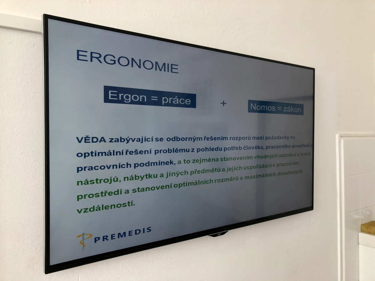 V primě a kvintě už vědí, jak na správné držení těla