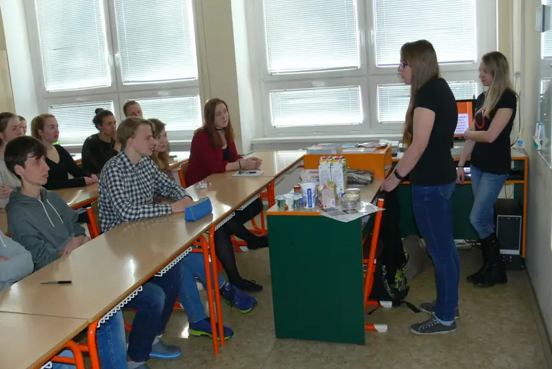 9907_Modernichemie_2017/02_chemie_2017