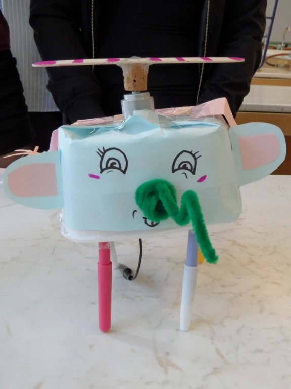 9893_Roboti_17/03_ROBOTI_17