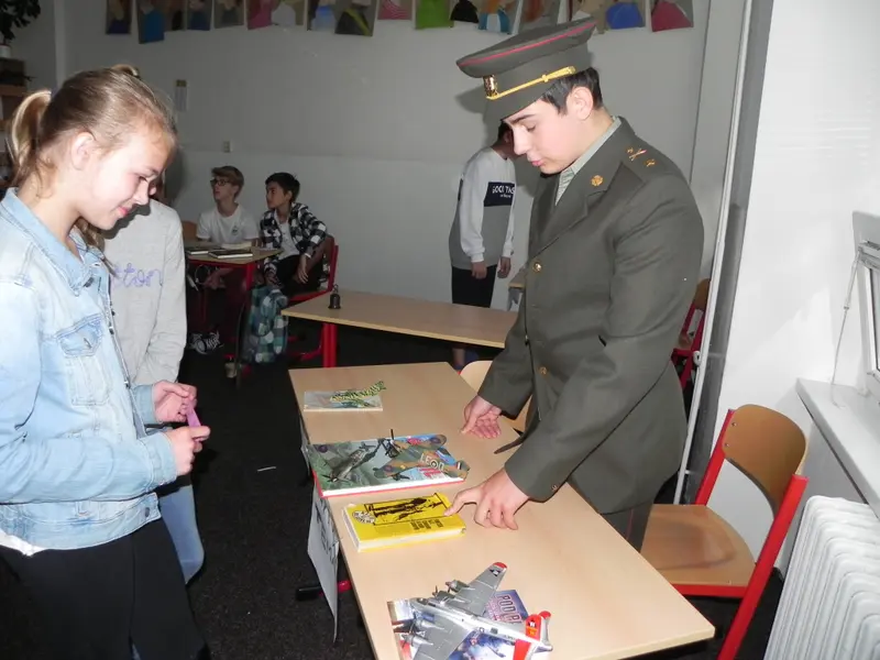 9890_Knizniveletrh_ sk_17/04_KNIHY_17