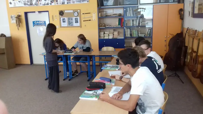 Rodilí mluvčí v hodinách francouzštiny