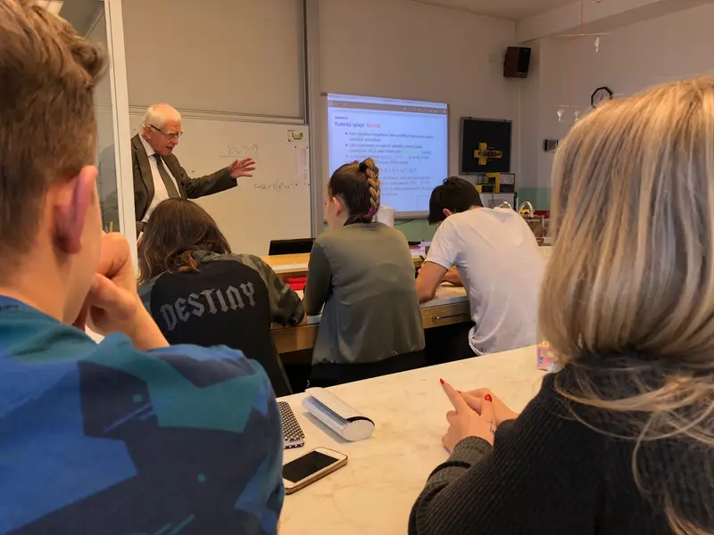 Nebojte se vědy 2018 aneb akademici přednáší našim studentům