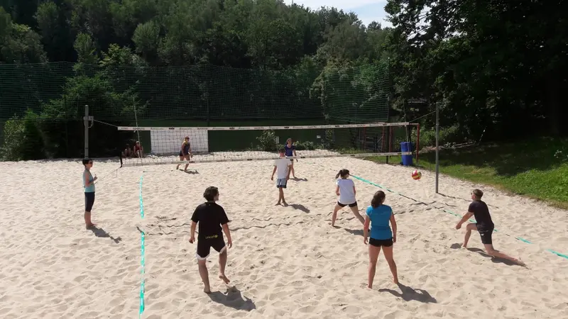 9884_Plazovy_volejbal_17/05_BEACH_17