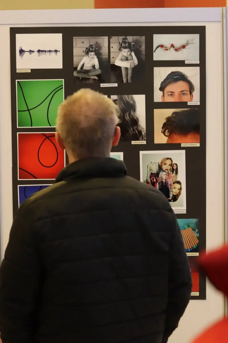 VERNISÁŽ VÝSTAVY K 12. ROČNÍKU FOTOGRAFICKÉ SOUTĚŽE