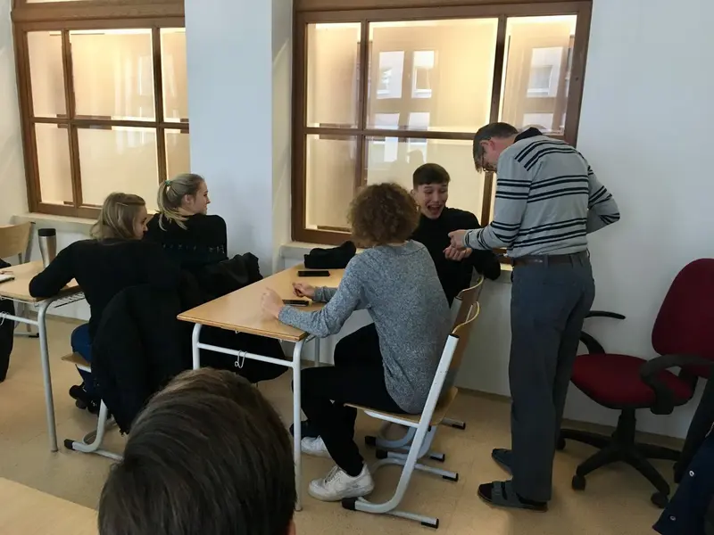 Septima a oktáva na interaktivní přednášce na katedře fyziky TUL