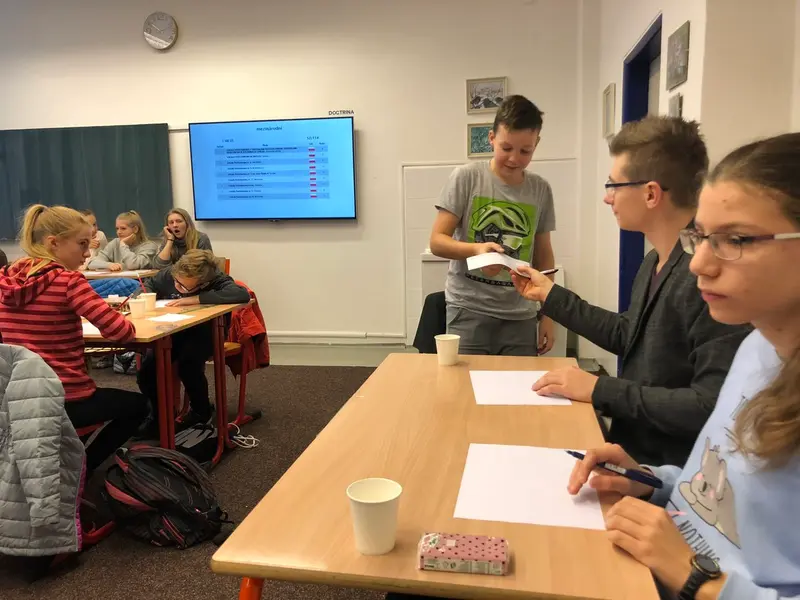 Mezinárodní metematicko - fyzikální soutěž NÁBOJ junior na Doctrina - PG