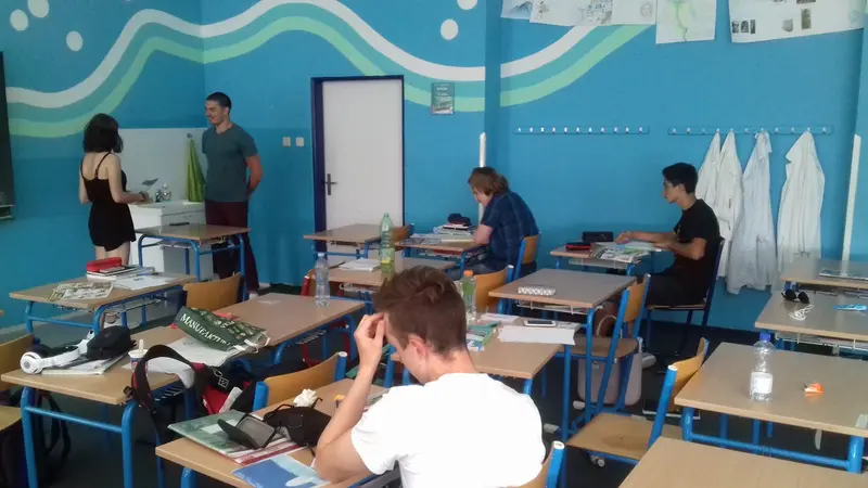 Rodilí mluvčí v hodinách francouzštiny