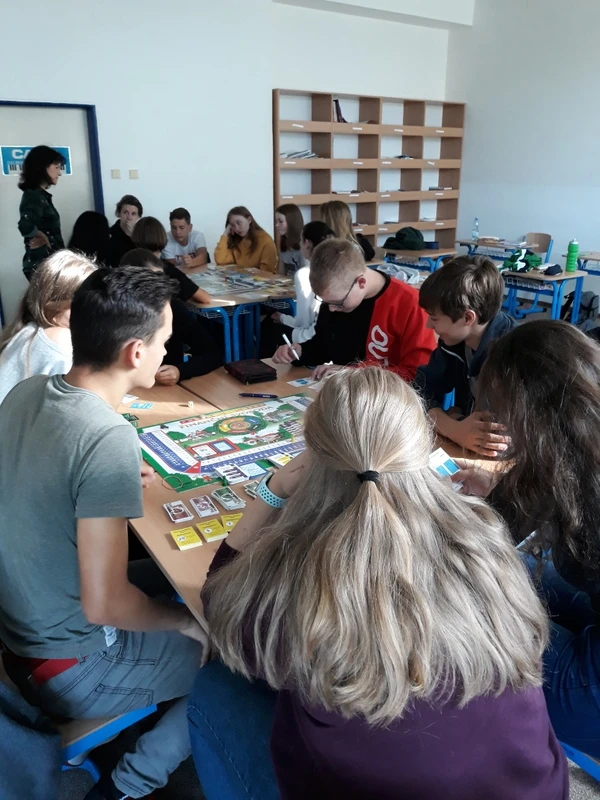 Rozvíjení finanční gramotnosti studentů I. ročníku - hra Finanční svoboda