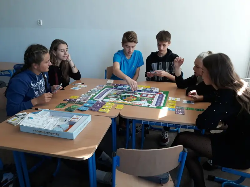 Rozvíjení finanční gramotnosti studentů I. ročníku - hra Finanční svoboda