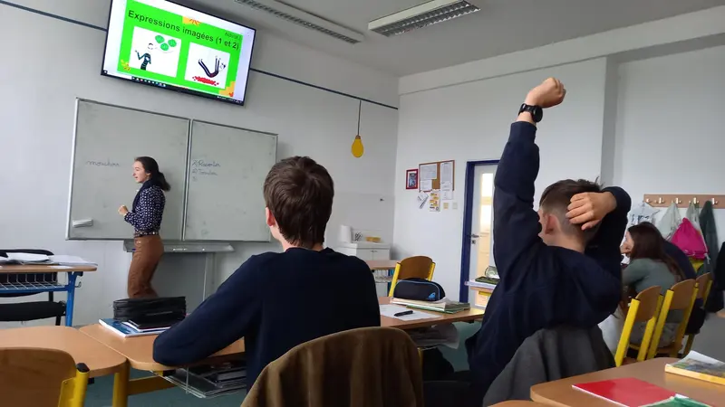 STÁŽISTKA V HODINÁCH FRANCOUZŠTINY