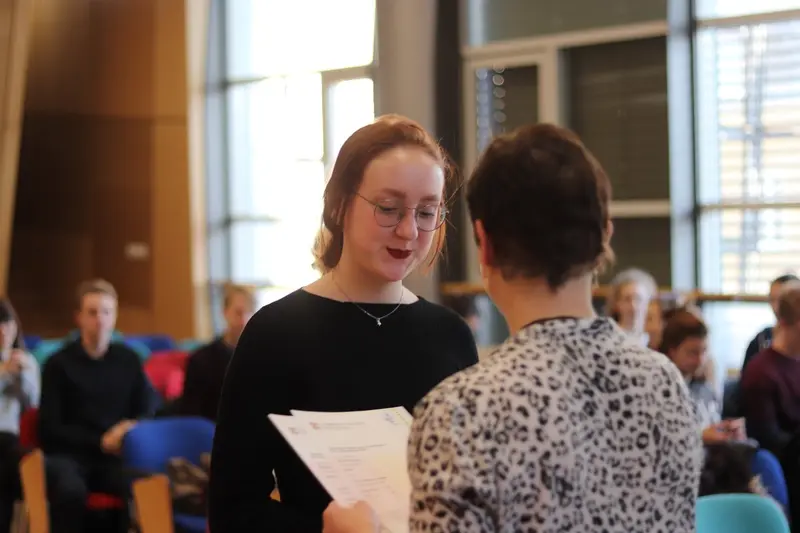 Slavnostní předávání FCE a CAE certifikátů studentům oktávy