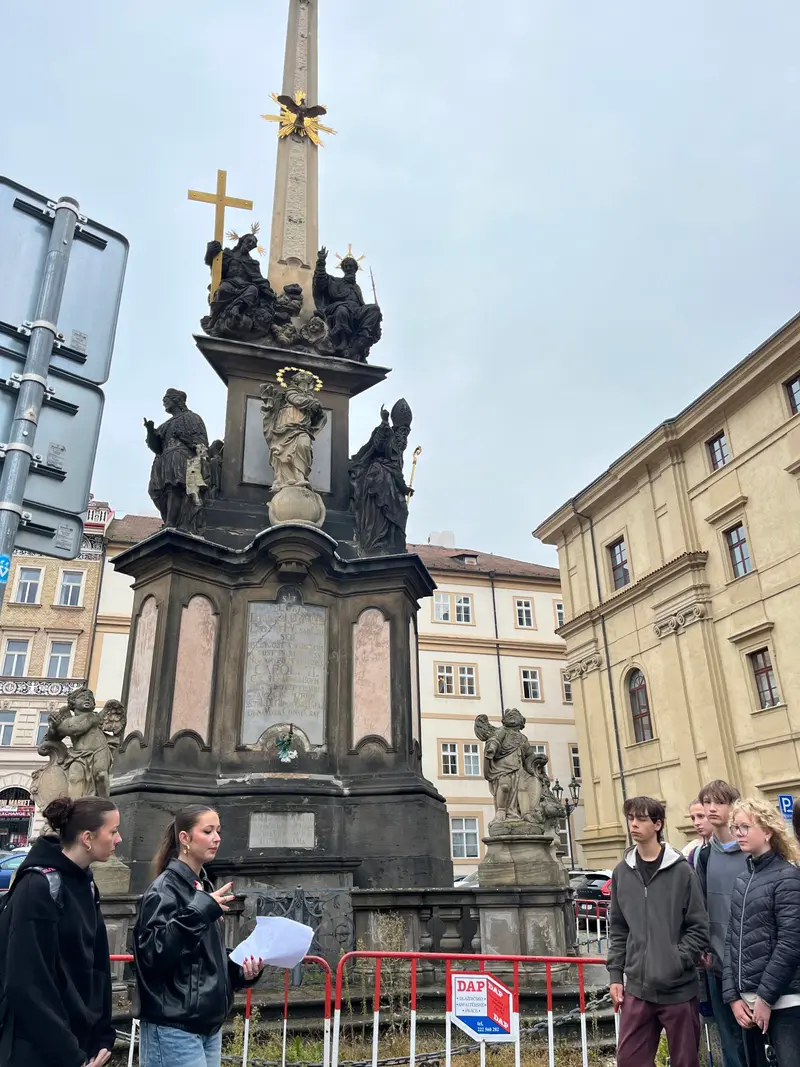 Čtvrtý den v Praze: Neviditelná výstava