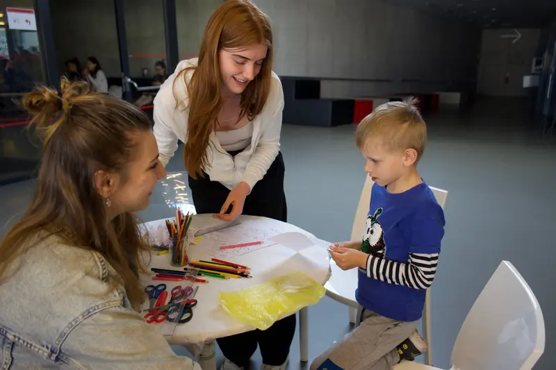 Studenti excelovali na Fyzikálním jarmarku
