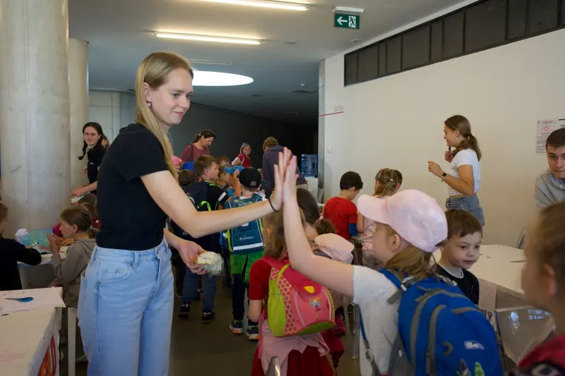 Studenti excelovali na Fyzikálním jarmarku