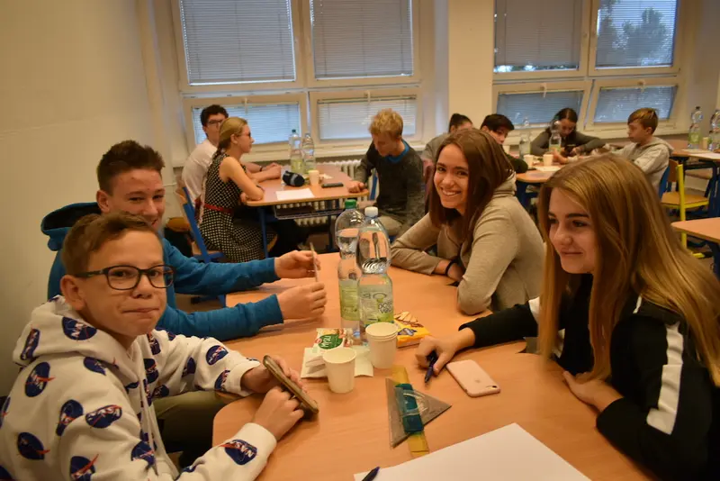 ÚSPĚCH NAŠICH STUDENTŮ NA MATEMATICKO-FYZIKÁLNÍ SOUTĚŽI DRUŽSTEV NÁBOJ JUNIOR