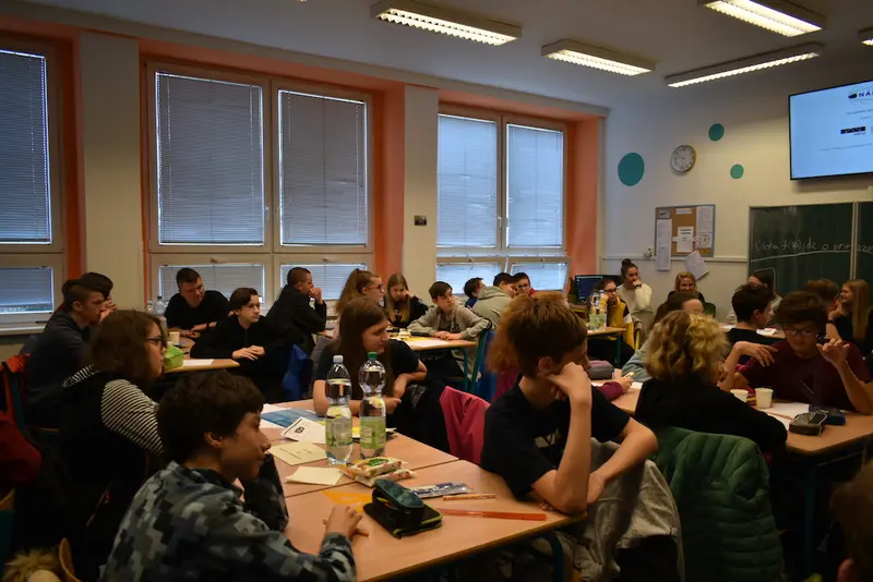 ÚSPĚCH NAŠICH STUDENTŮ NA MATEMATICKO-FYZIKÁLNÍ SOUTĚŽI DRUŽSTEV NÁBOJ JUNIOR