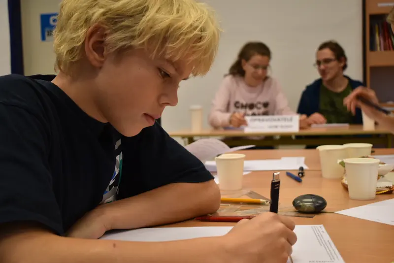 ÚSPĚCH NAŠICH STUDENTŮ NA MATEMATICKO-FYZIKÁLNÍ SOUTĚŽI DRUŽSTEV NÁBOJ JUNIOR