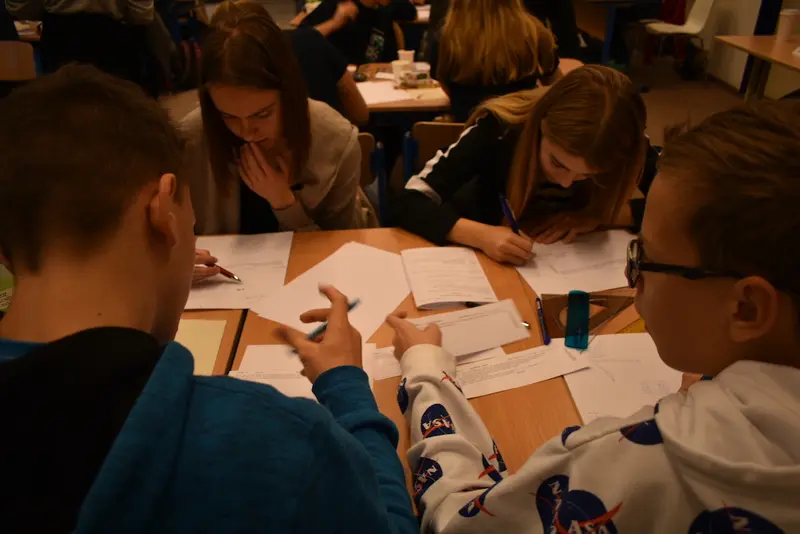 ÚSPĚCH NAŠICH STUDENTŮ NA MATEMATICKO-FYZIKÁLNÍ SOUTĚŽI DRUŽSTEV NÁBOJ JUNIOR