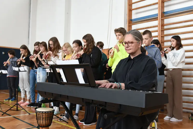 Po dvou letech jsme našli další hudební talent(y) Doctriny – Podještědského gymnázia