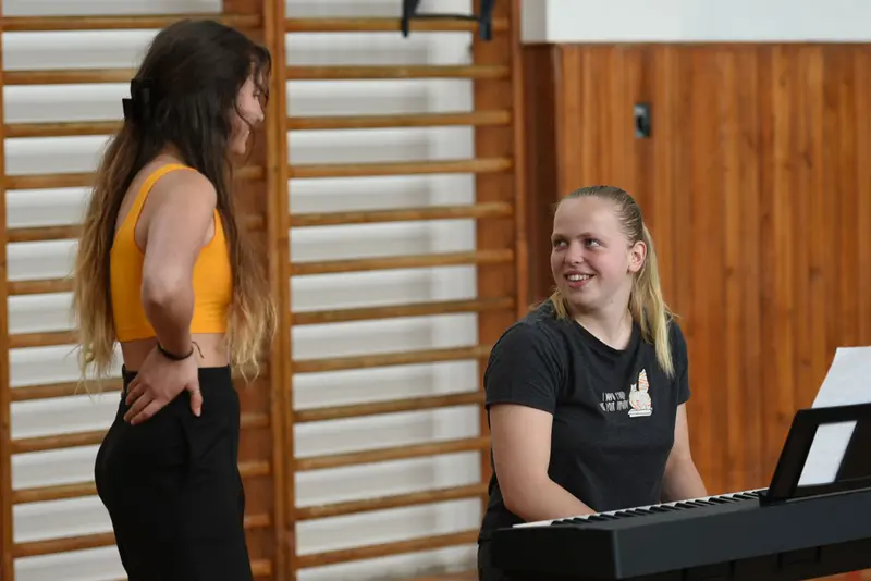 Po dvou letech jsme našli další hudební talent(y) Doctriny – Podještědského gymnázia