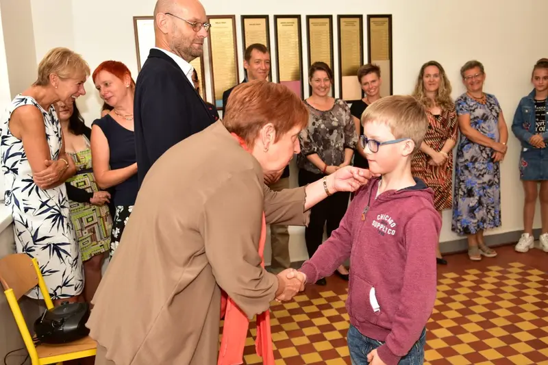 Primáni mají za sebou uvítací rituál "Ručičky"