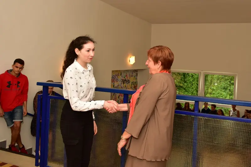 Studenti 1.ročníku zanechali první den ve škole svůj nepřehlédnutelný otisk