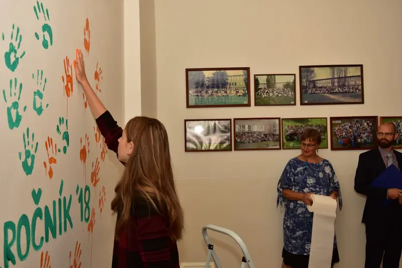 Studenti 1.ročníku zanechali první den ve škole svůj nepřehlédnutelný otisk