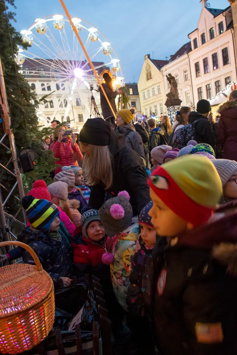 Celá Doctrina zpívá na náměstí