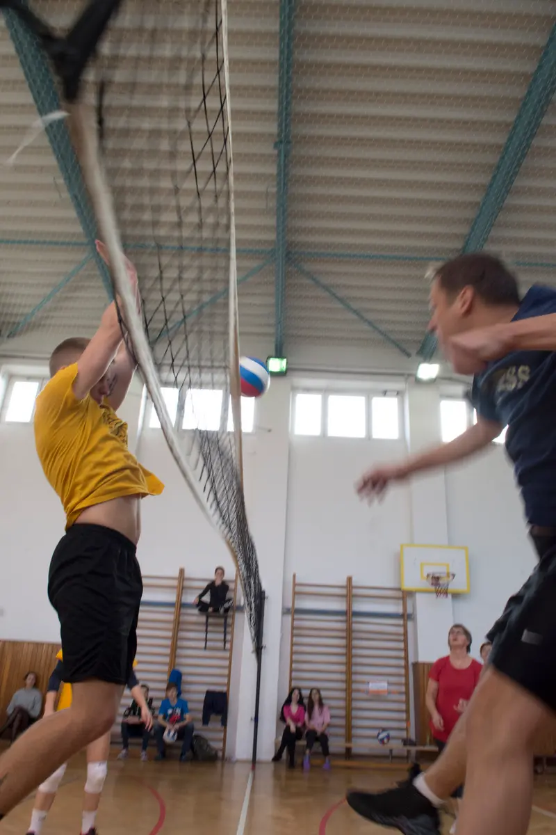 Vánoční turnaj ve volejbale a vybíjené