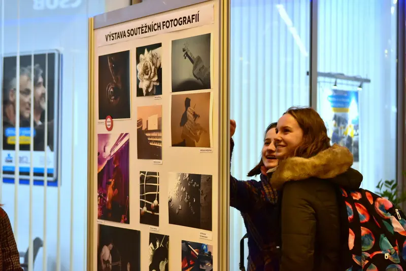 VÝSTAVA FOTOGRAFIÍ 13. ročníku studentské fotografické soutěže