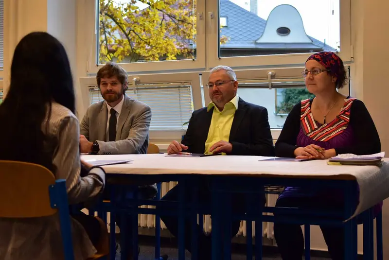 Obhajoby projektů v septimě a III. ročníku