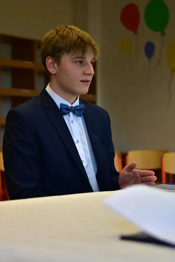Obhajoby projektů v septimě a III. ročníku