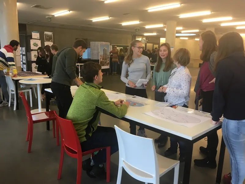 Studenti na GIS DAY