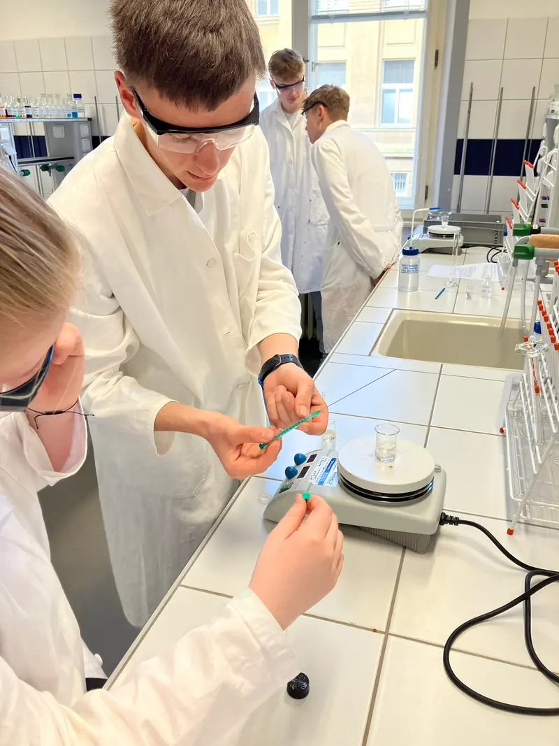 Návštěva laboratoří VŠCHT