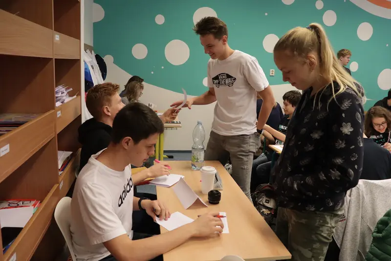 ÚSPĚCH NAŠICH STUDENTŮ NA MATEMATICKO-FYZIKÁLNÍ SOUTĚŽI DRUŽSTEV NÁBOJ JUNIOR
