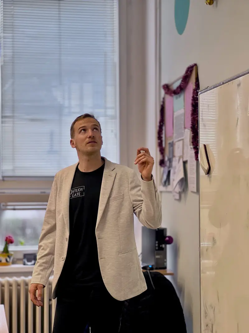 NÁŠ ABSOLVENT O STUDIU V USA