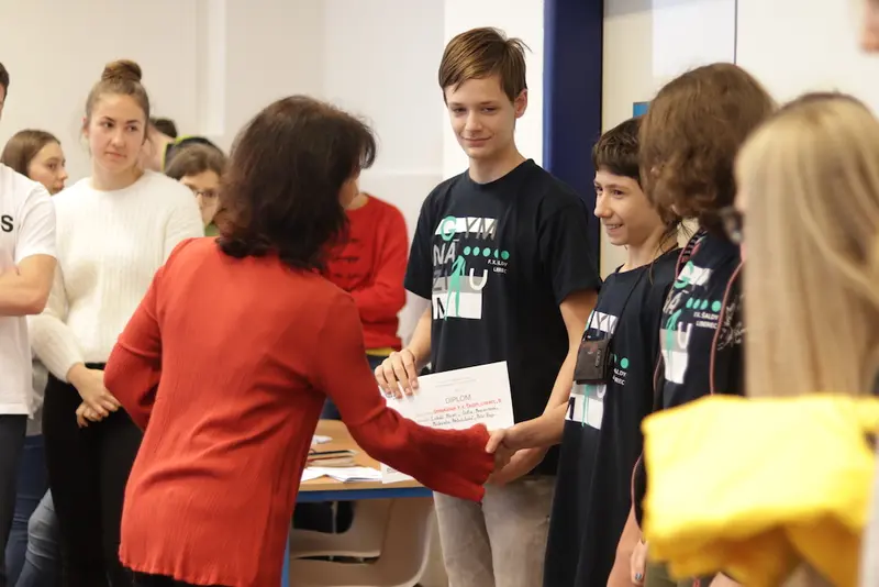 ÚSPĚCH NAŠICH STUDENTŮ NA MATEMATICKO-FYZIKÁLNÍ SOUTĚŽI DRUŽSTEV NÁBOJ JUNIOR