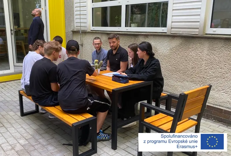 Otevření terasy u kavárny