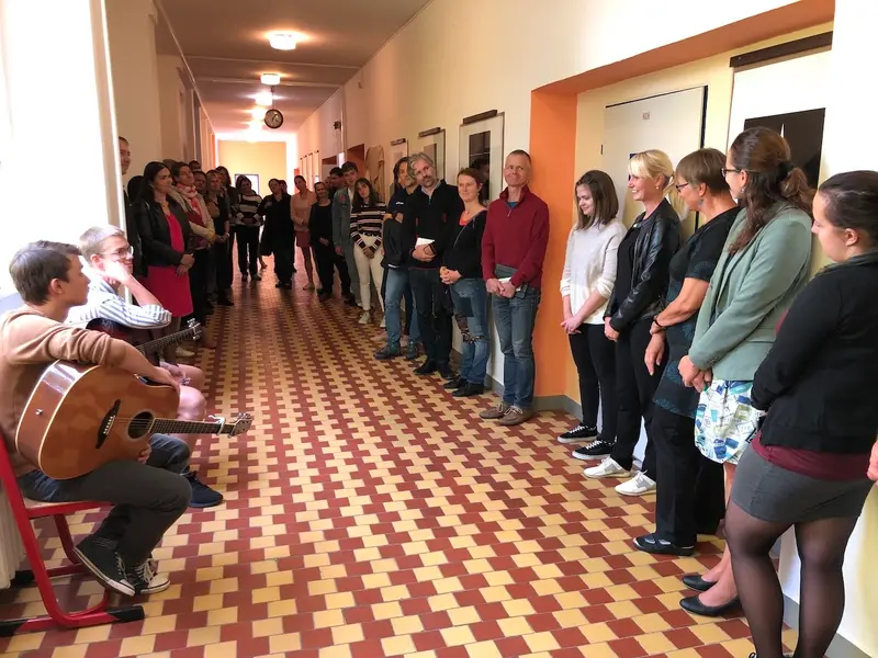 VERNISÁŽ VÝSTAVY V GALERII NA CHODBĚ