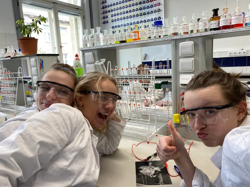 II. ročník v laboratořích VŠCHT