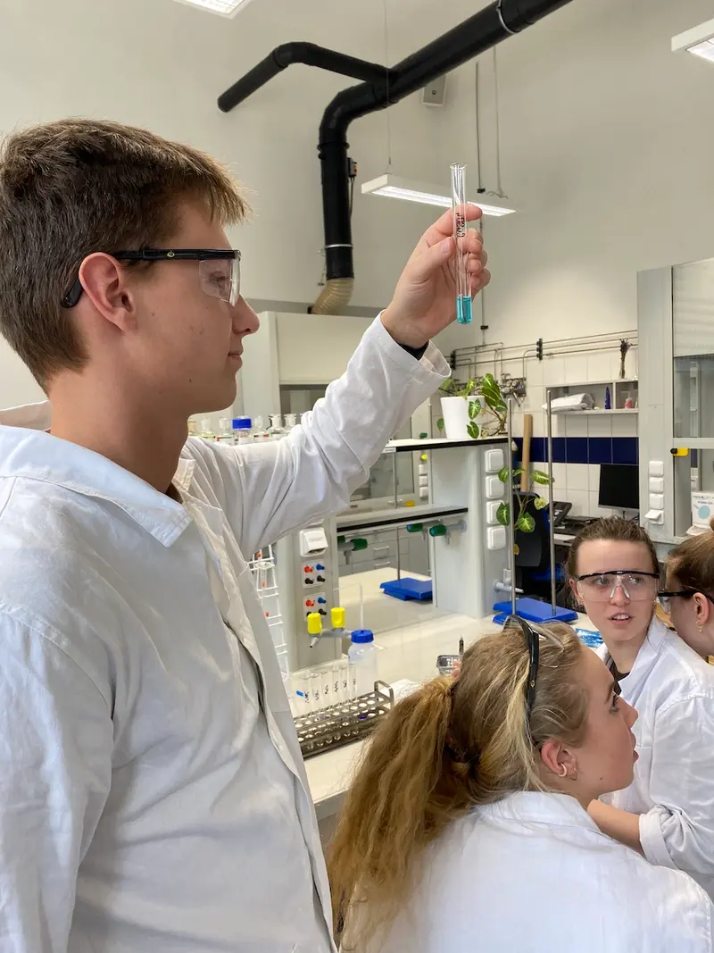 II. ročník v laboratořích VŠCHT
