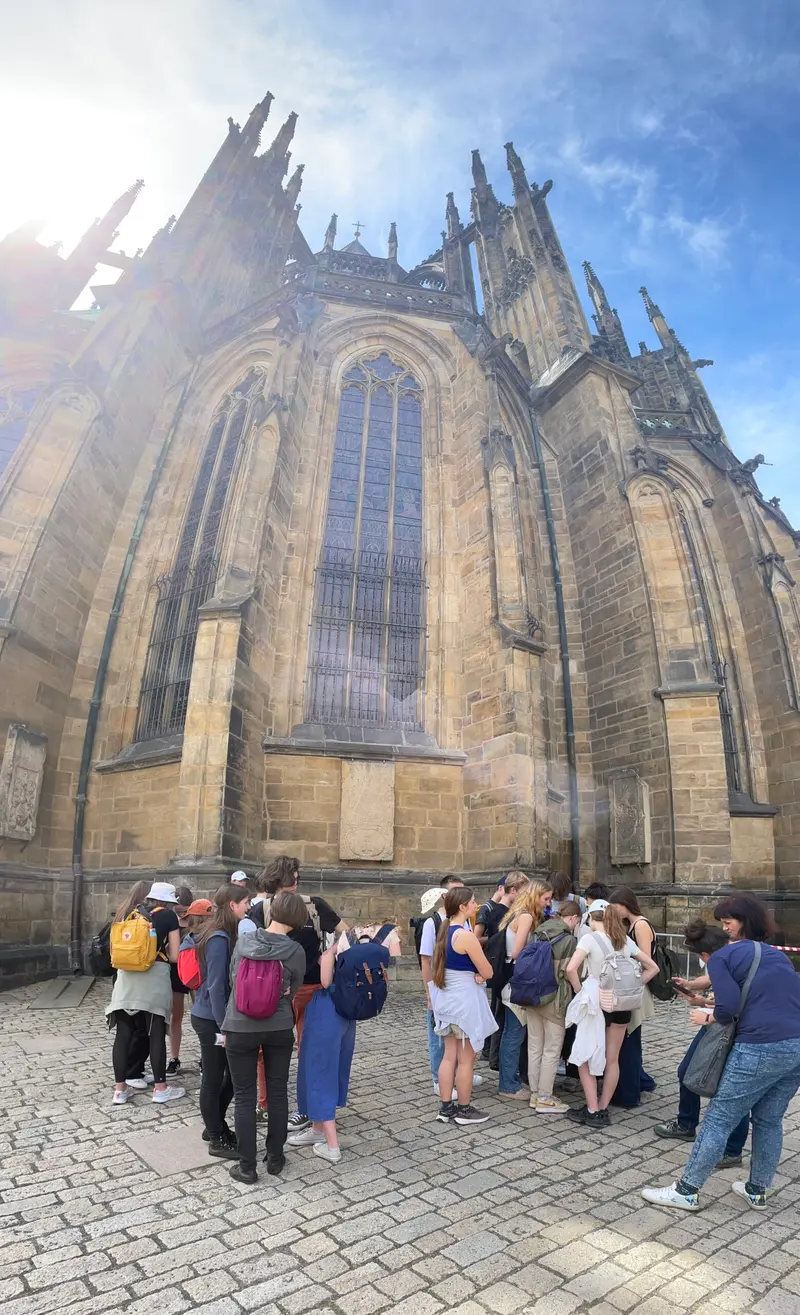 PRVNÍ ZASTÁVKA: PRAŽSKÝ HRAD