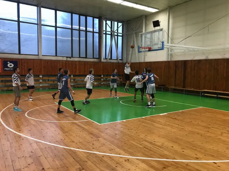 Úspěch našich basketbalistů na okresní palubovce