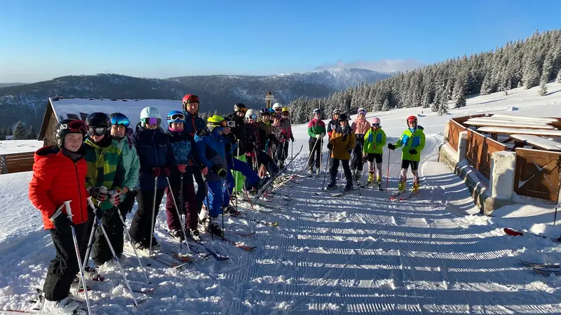 LYŽÁK 2022