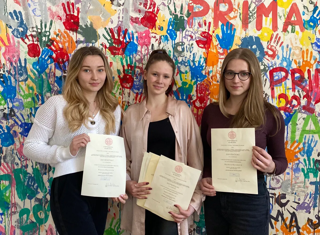 Absolventky juniorské univerzity